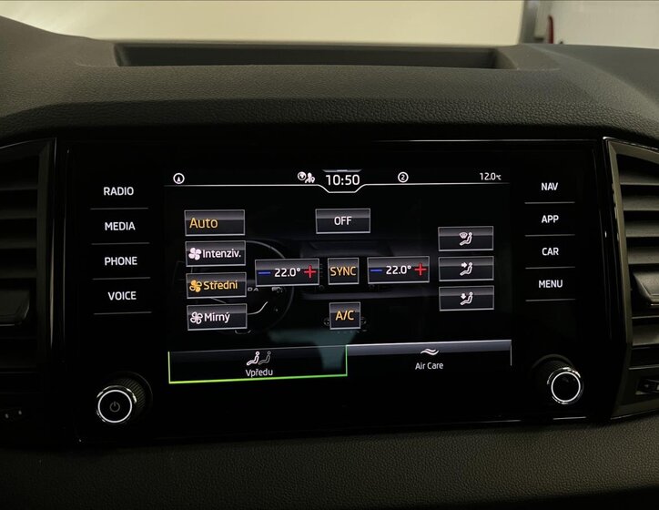 Škoda Karoq SUV / Terénní 1,5 l 110 kw