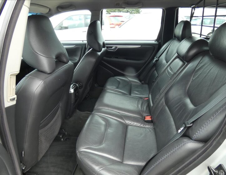 Volvo XC70 Kombi 2,4 l 136 kw