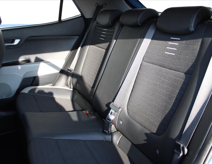 KIA Stonic Hatchback 1,2 l 61 kw