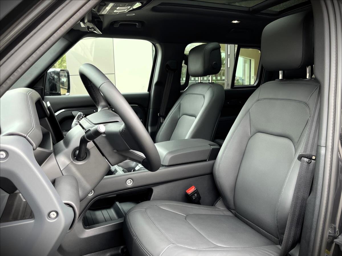 Land Rover Defender SUV 3,0 l 183 kw