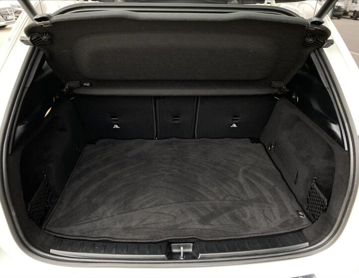 Mercedes-Benz GLA 24