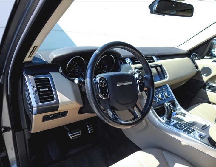 Land Rover Range Rover Sport SUV 4,4 l 250 kw