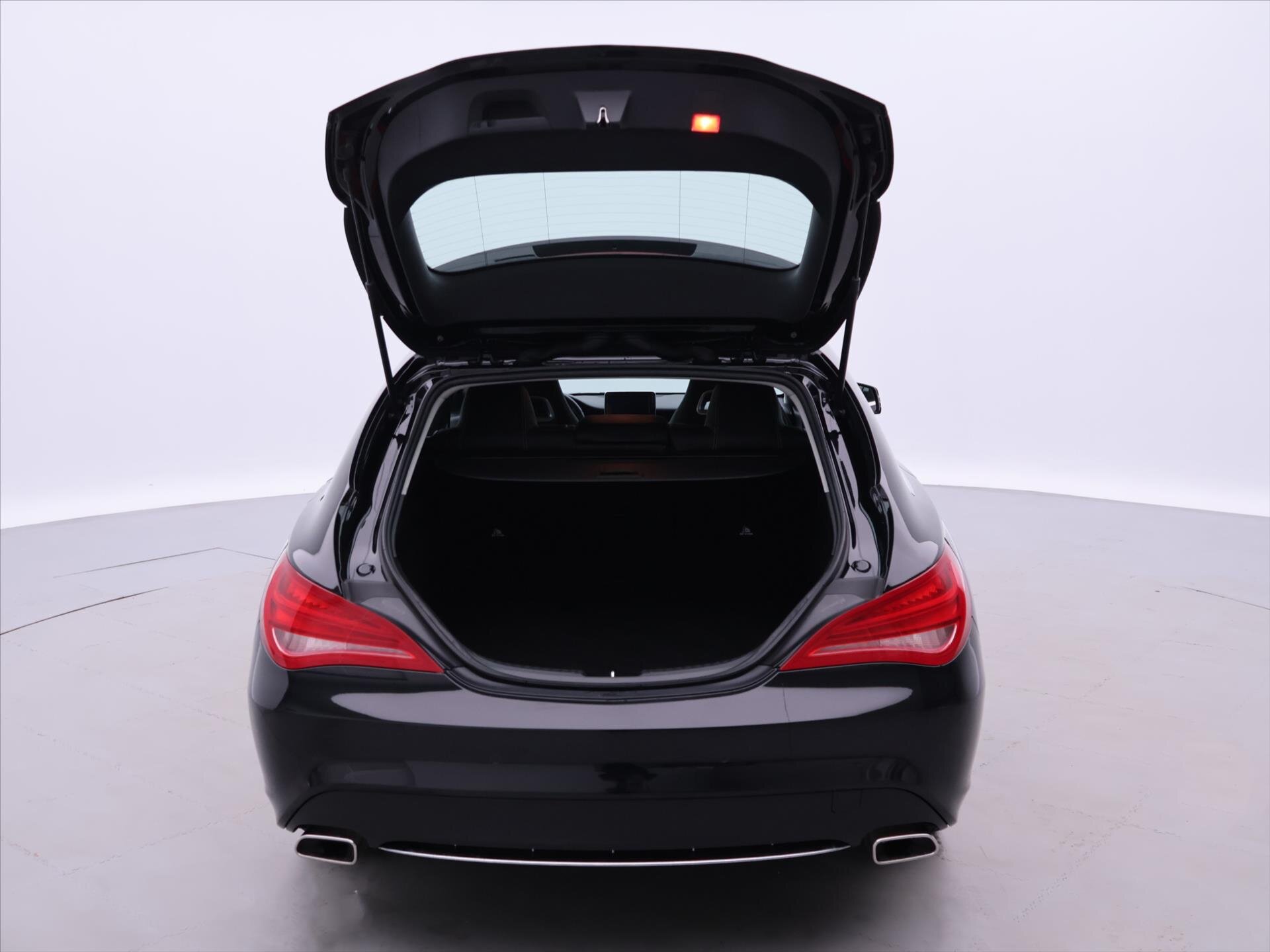 Mercedes-Benz CLA Kombi 2,0 l 155 kw