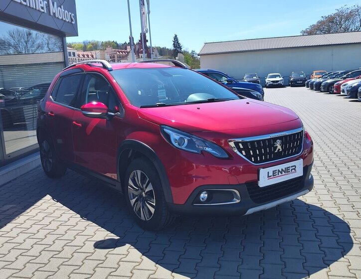 Peugeot 2008 SUV / Terénní 1,2 l 81 kw