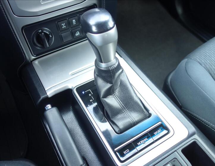 Toyota Land Cruiser 32