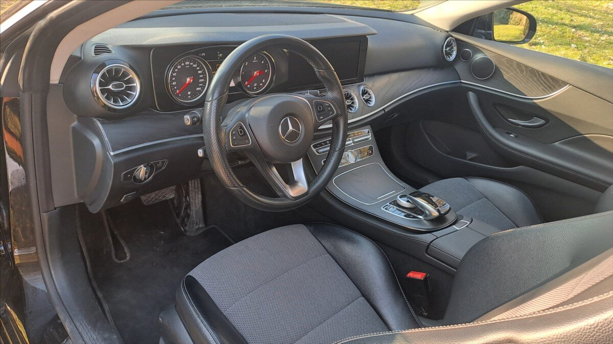 Mercedes-Benz Třídy E Kupé 2,0 l 143 kw