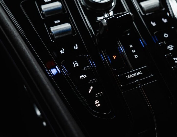 Aston Martin Ostatní 13