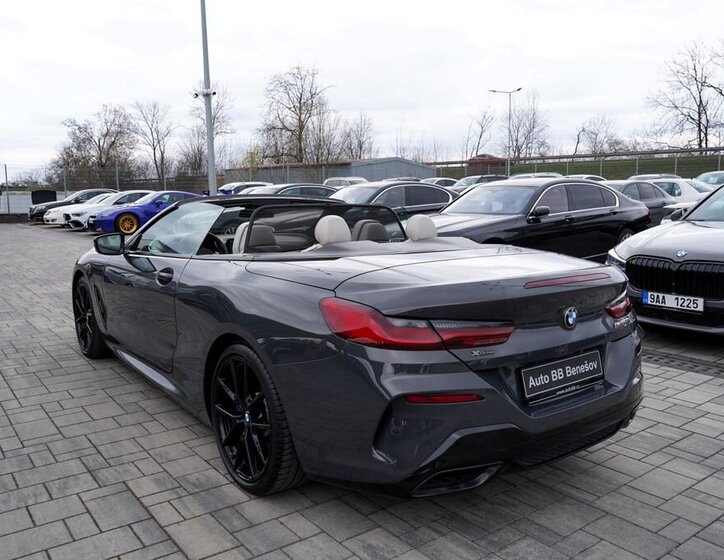 BMW Řada 8 Kabriolet 4,4 l 390 kw