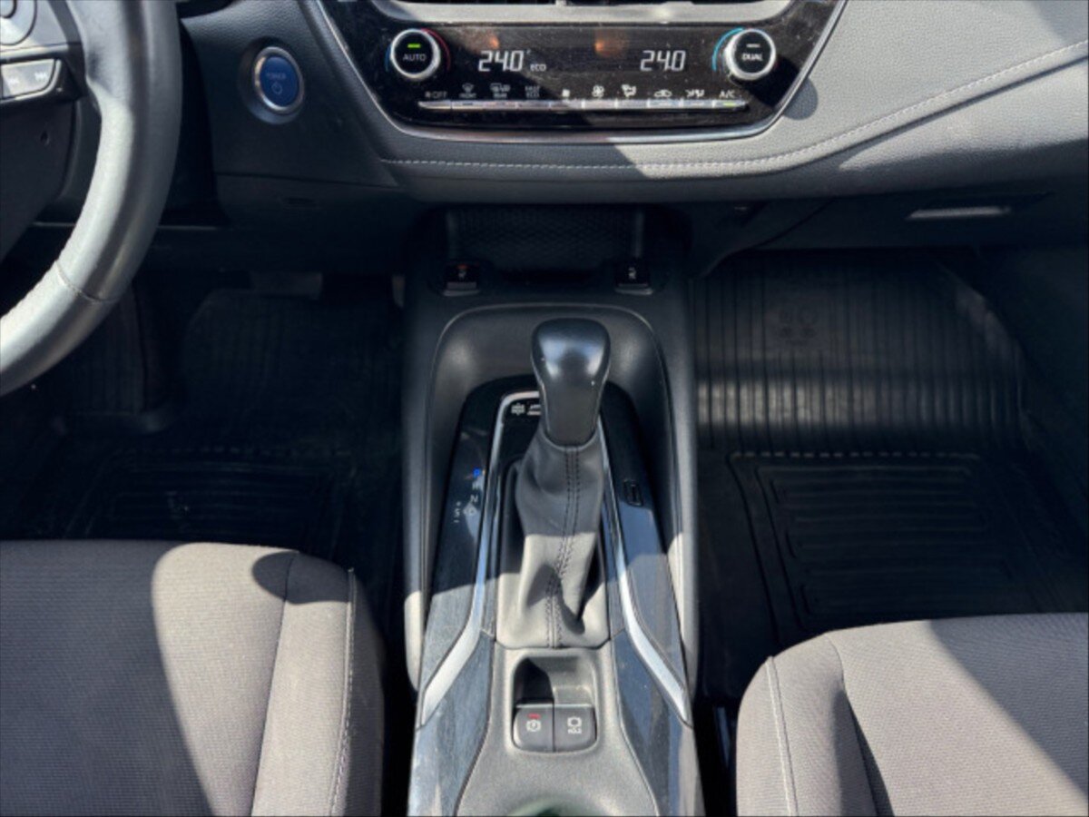 Toyota Corolla Kombi 2,0 l 112 kw