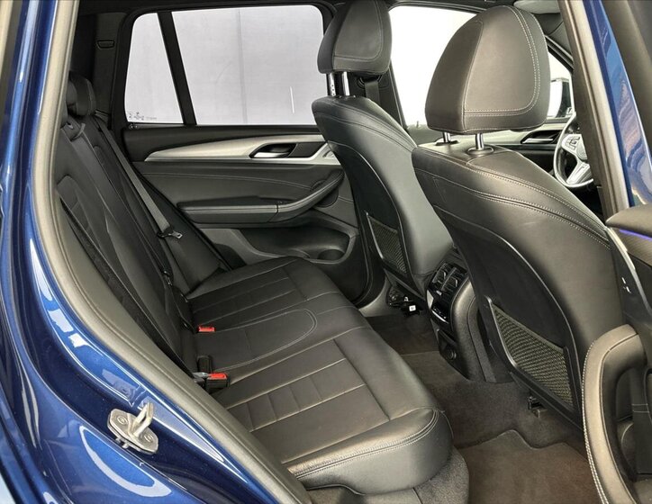 BMW X3 SUV / Terénní 2,0 l 140 kw