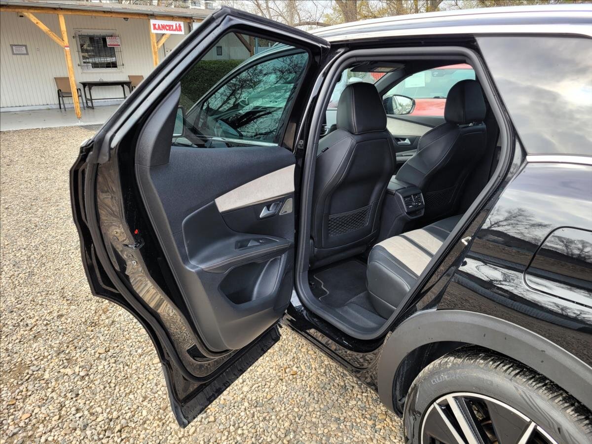Peugeot 3008 SUV / Terénní 1,6 l 165 kw