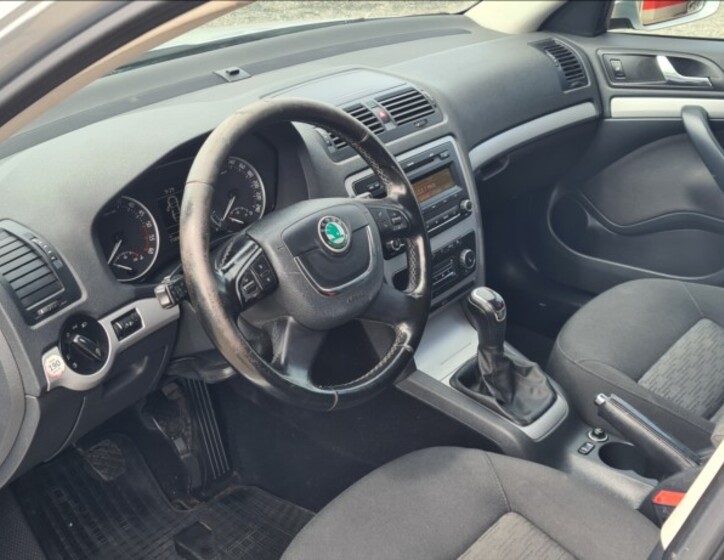 Škoda Octavia 9