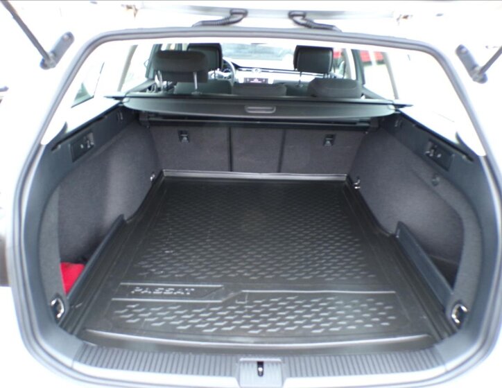 Volkswagen Passat Kombi 1,6 l 88 kw