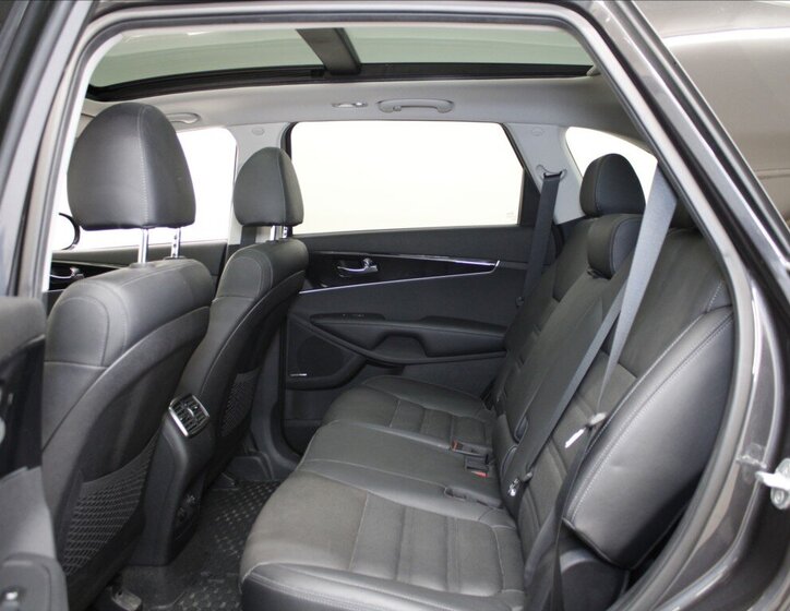 KIA Sorento SUV 2,2 l 147 kw