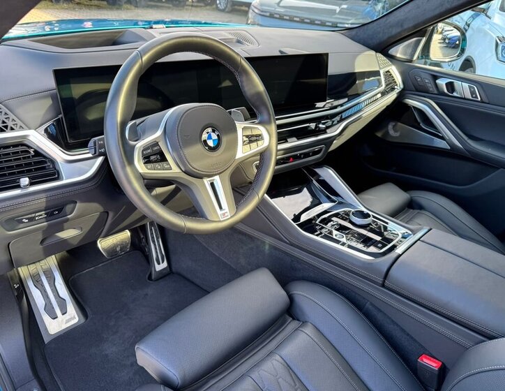 BMW X6 SUV / Terénní 4,4 l 390 kw