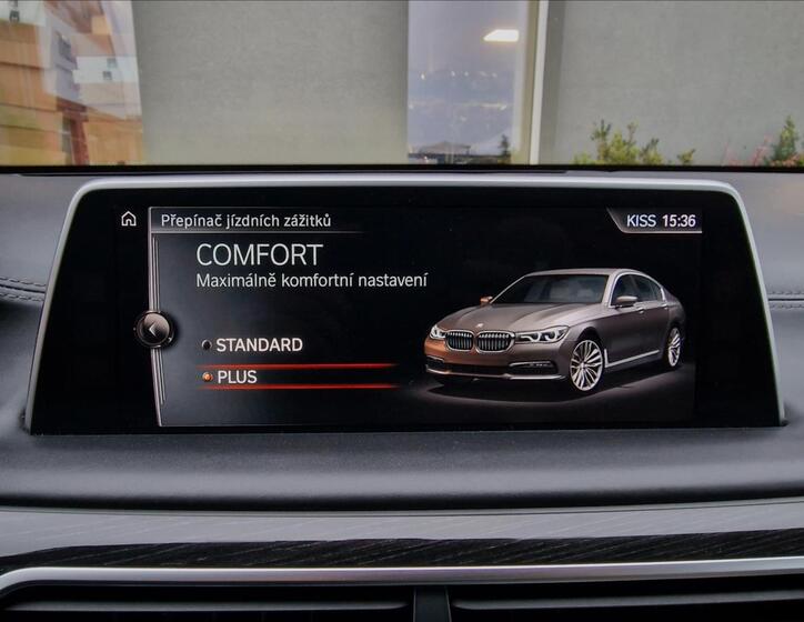 BMW Řada 7 30