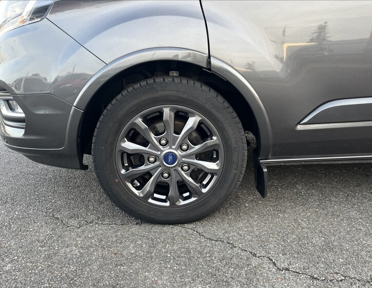 Ford Tourneo Custom 57