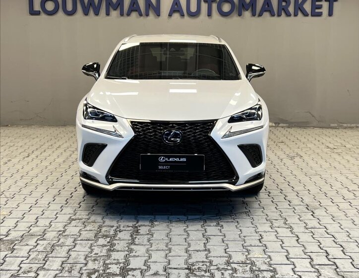 Lexus NX 300h SUV 2,5 l 145 kw