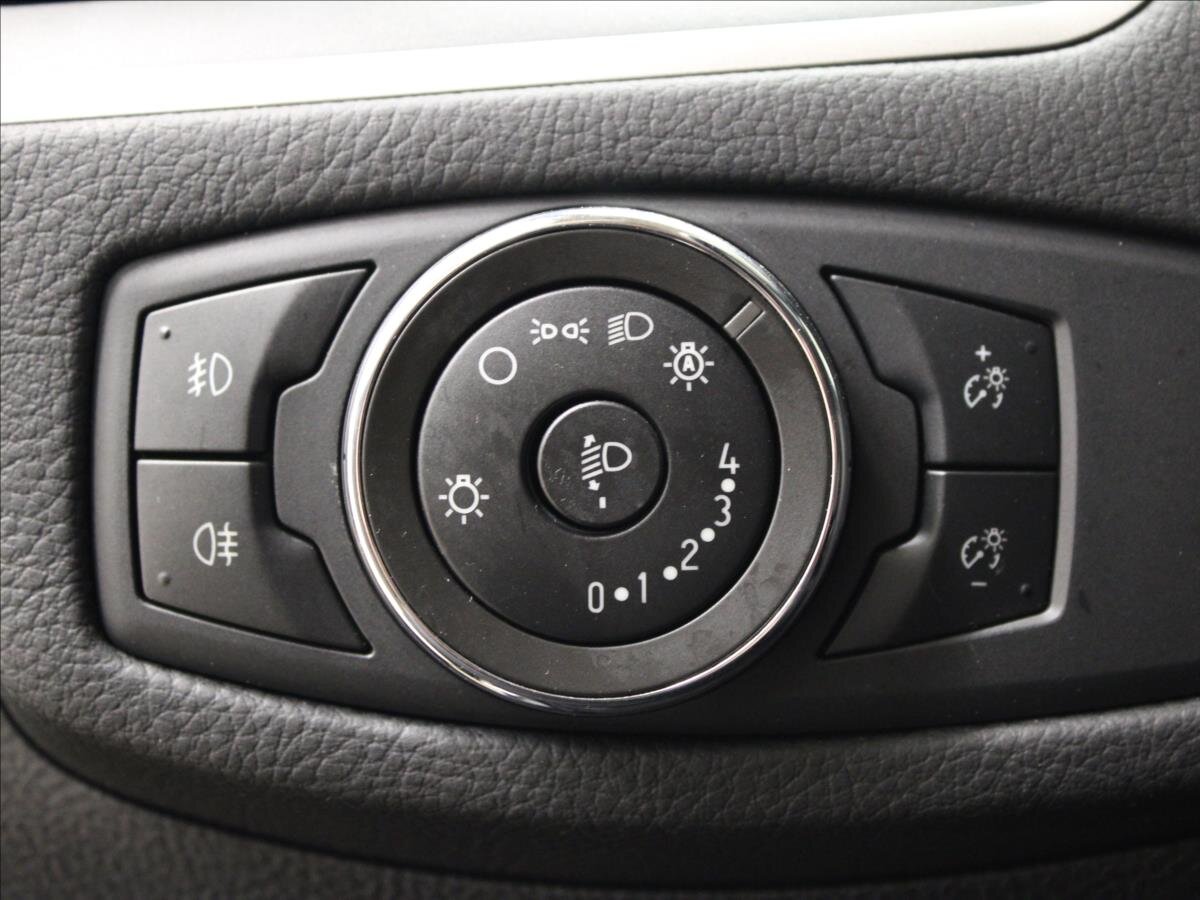 Ford S-MAX MPV 2,0 l 110 kw