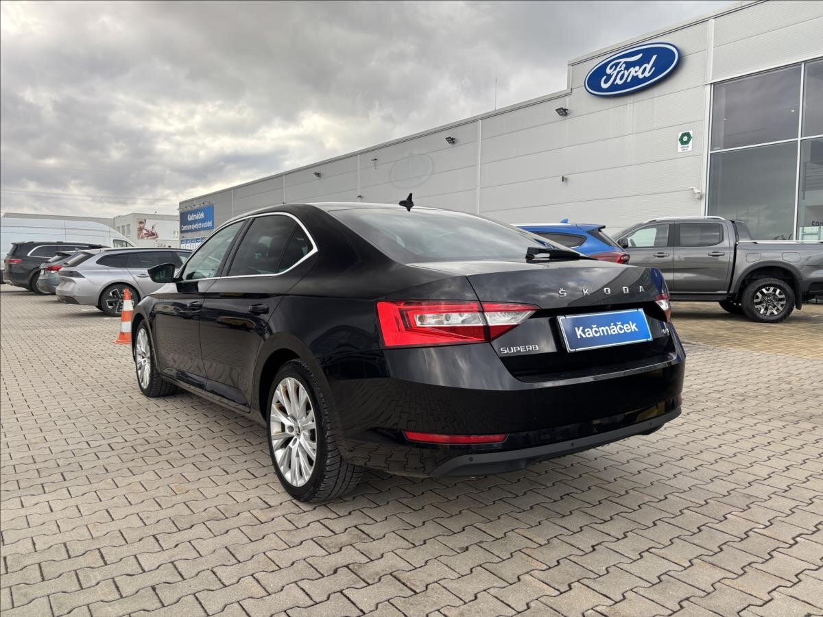 Škoda Superb Sedan / Limuzína 2,0 l 147 kw