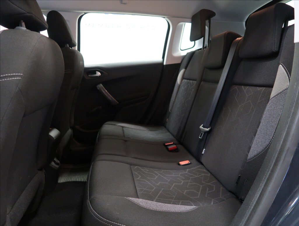 Peugeot 2008 SUV / Terénní 1,2 l 81 kw