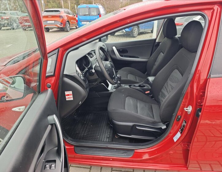 KIA Ceed Hatchback 1,4 l 73 kw