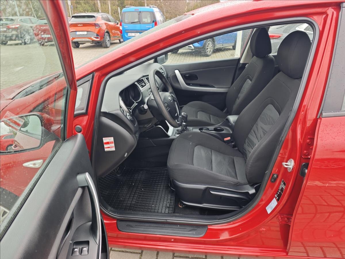 KIA Ceed Hatchback 1,4 l 73 kw