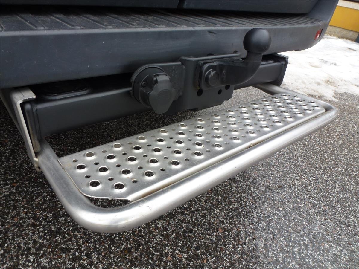 Ford Transit Skříň 2,2 l 74 kw