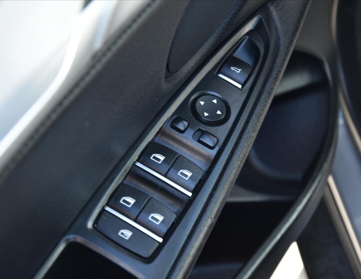 BMW X5 SUV / Terénní 3,0 l 204 kw