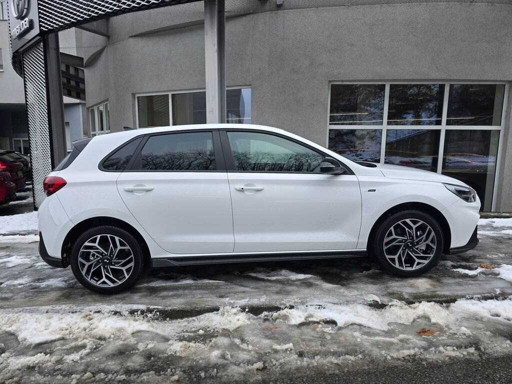 Hyundai i30 Hatchback 1,5 l 70 kw