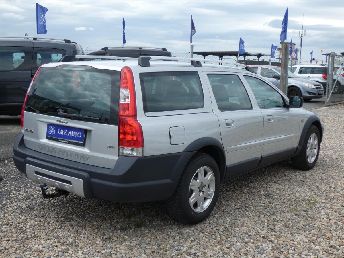 Volvo XC70 Kombi 2,4 l 136 kw
