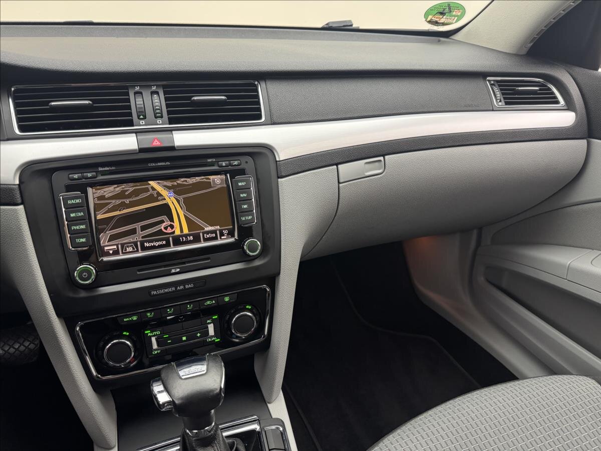 Škoda Superb Kombi 2,0 l 103 kw