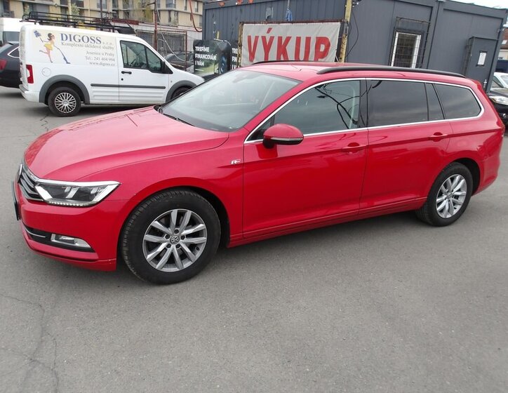 Volkswagen Passat Kombi 1,6 l 88 kw