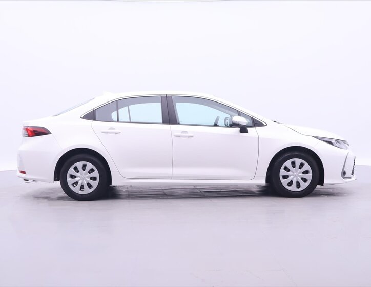 Toyota Corolla Sedan / Limuzína 1,8 l 72 kw