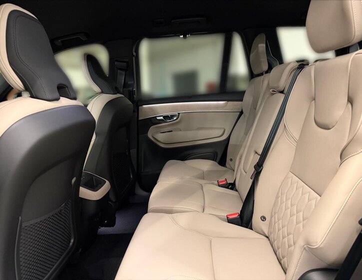 Volvo XC90 SUV / Terénní 2,0 l 184 kw