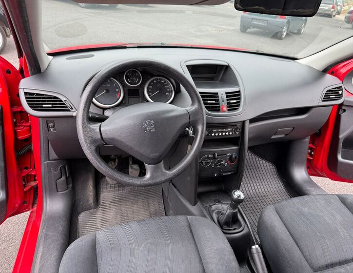 Peugeot 207 8