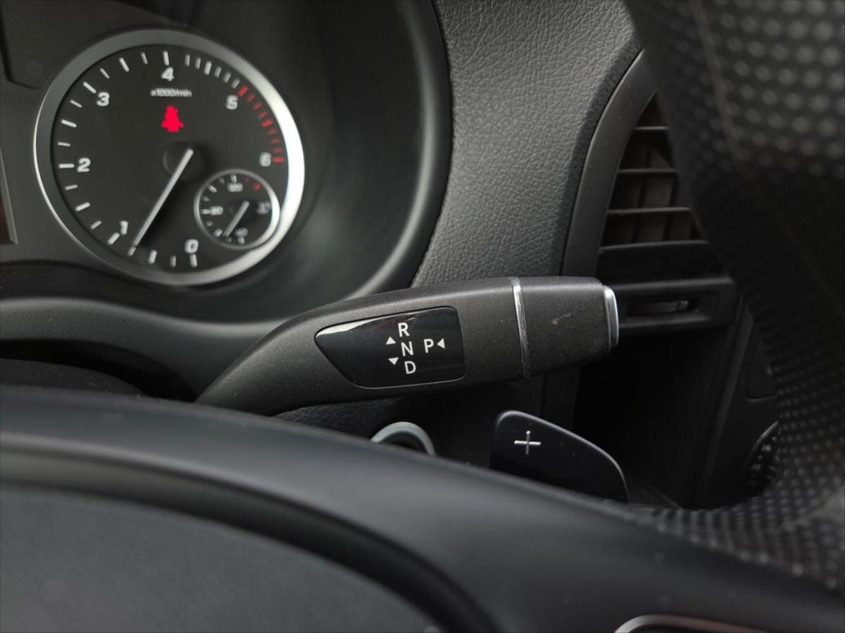 Mercedes-Benz Třídy V Kombi 2,0 l 100 kw