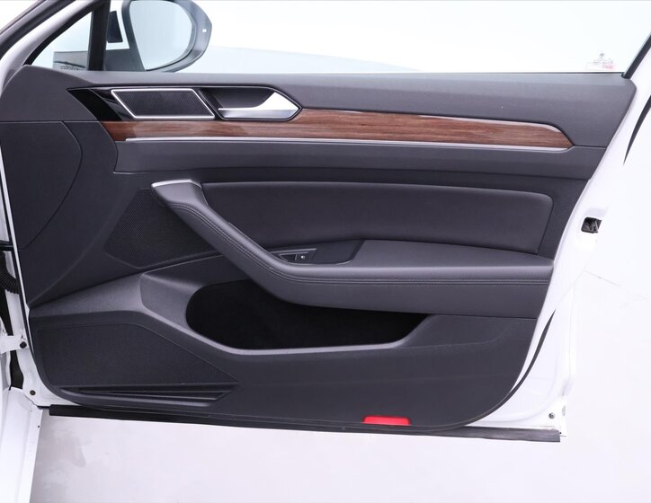 Volkswagen Passat Kombi 2,0 l 140 kw