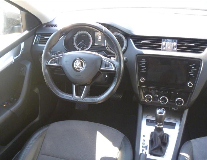 Škoda Octavia 14