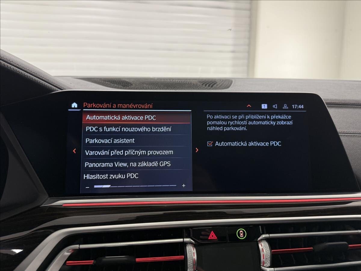 BMW X7 Kombi 3,0 l 250 kw