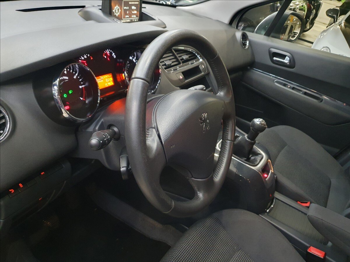 Peugeot 5008 MPV 1,6 l 88 kw