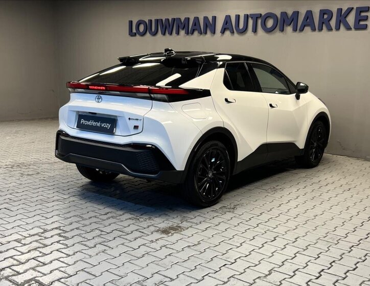 Toyota C-HR Hatchback 2,0 l 111 kw