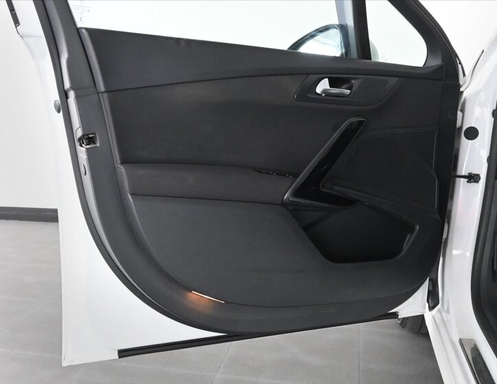 Peugeot 508 Kombi 2,0 l 120 kw