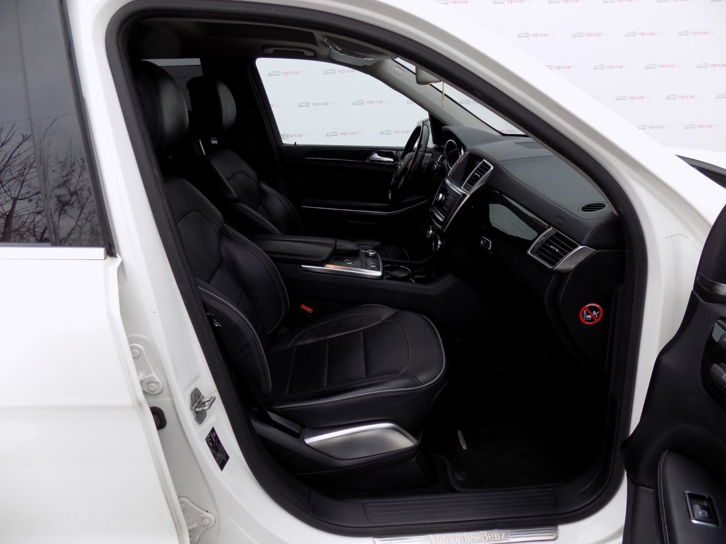 Mercedes-Benz GL SUV 4,7 l 320 kw