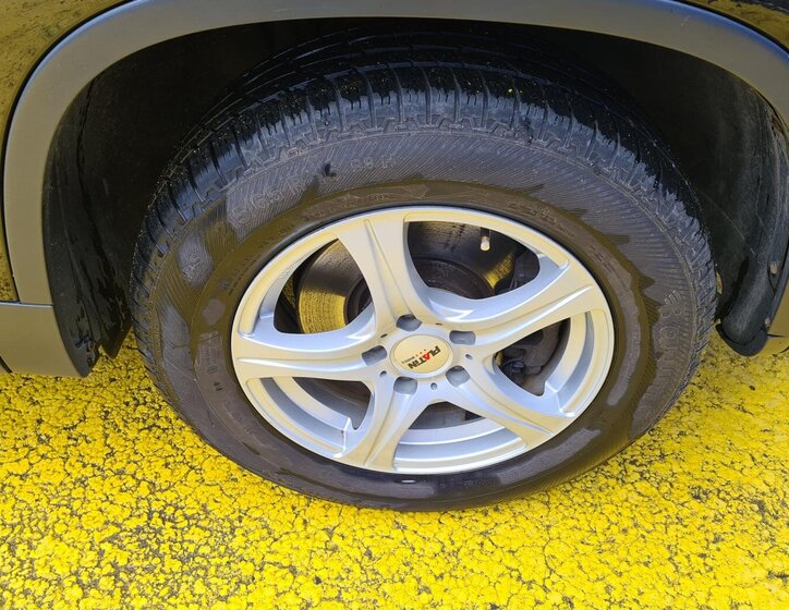 Volkswagen Tiguan SUV 2,0 l 103 kw