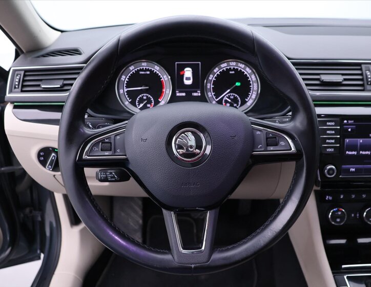 Škoda Superb Liftback 2,0 l 206 kw