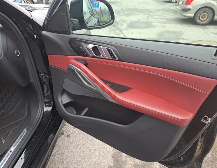 BMW X6 SUV 3,0 l 210 kw