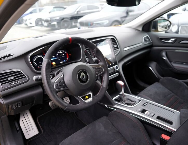 Renault Mégane Hatchback 1,8 l 221 kw