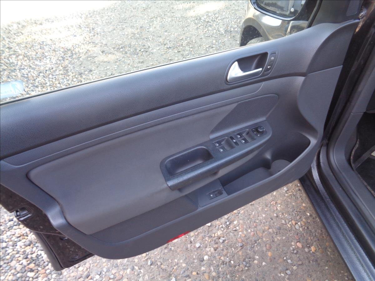 Volkswagen Golf Hatchback 1,6 l 75 kw