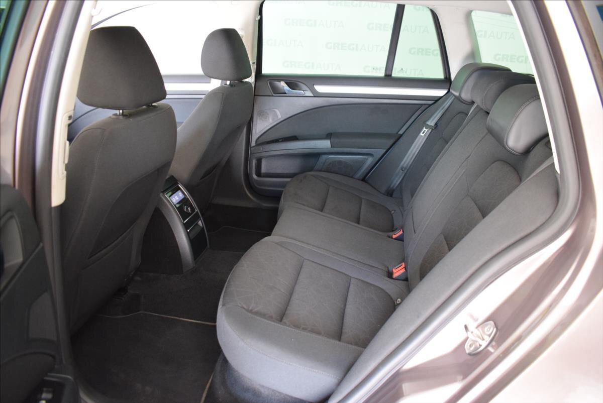 Škoda Superb Kombi 1,8 l 118 kw